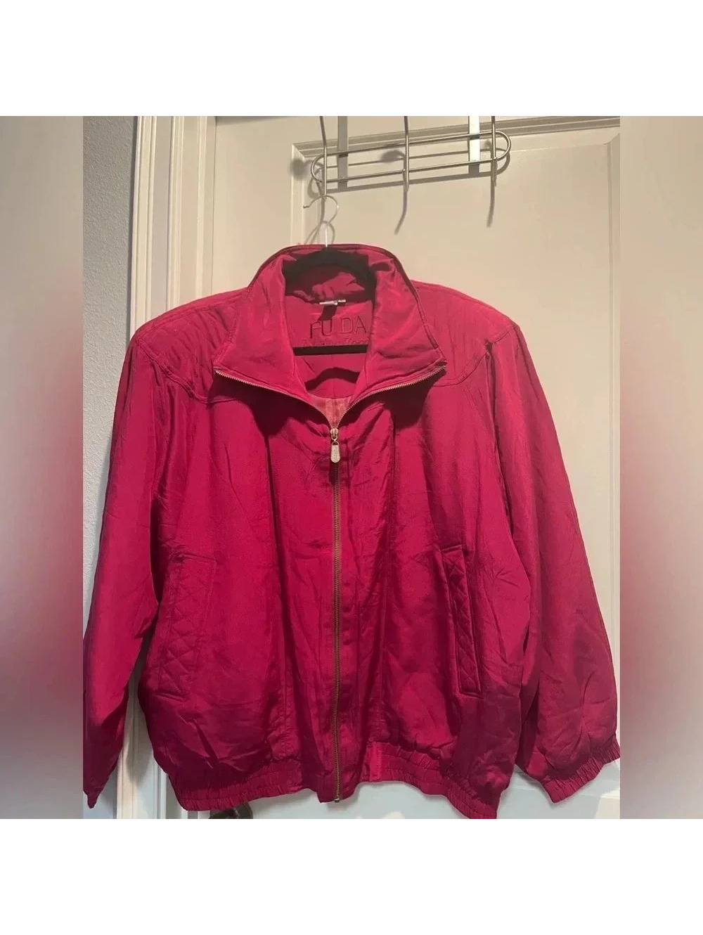 Vintage Fuda Jacket shell is 100% silk size L pink